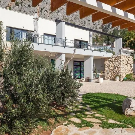 Ferienhaus In Mit Botanischem Garten Holiday home *