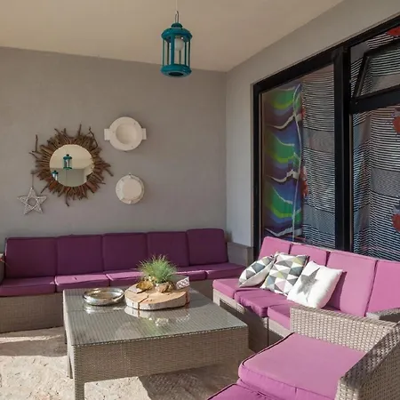 Ferienhaus In Mit Botanischem Garten Holiday home Makarska
